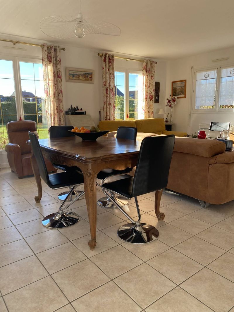 À vendre, JOLI PAVILLON RÉCENT T5 avec vie de PLAIN-PIED situé à OCTEVILLE SUR MER, 5 mins du BOURG ! 76930